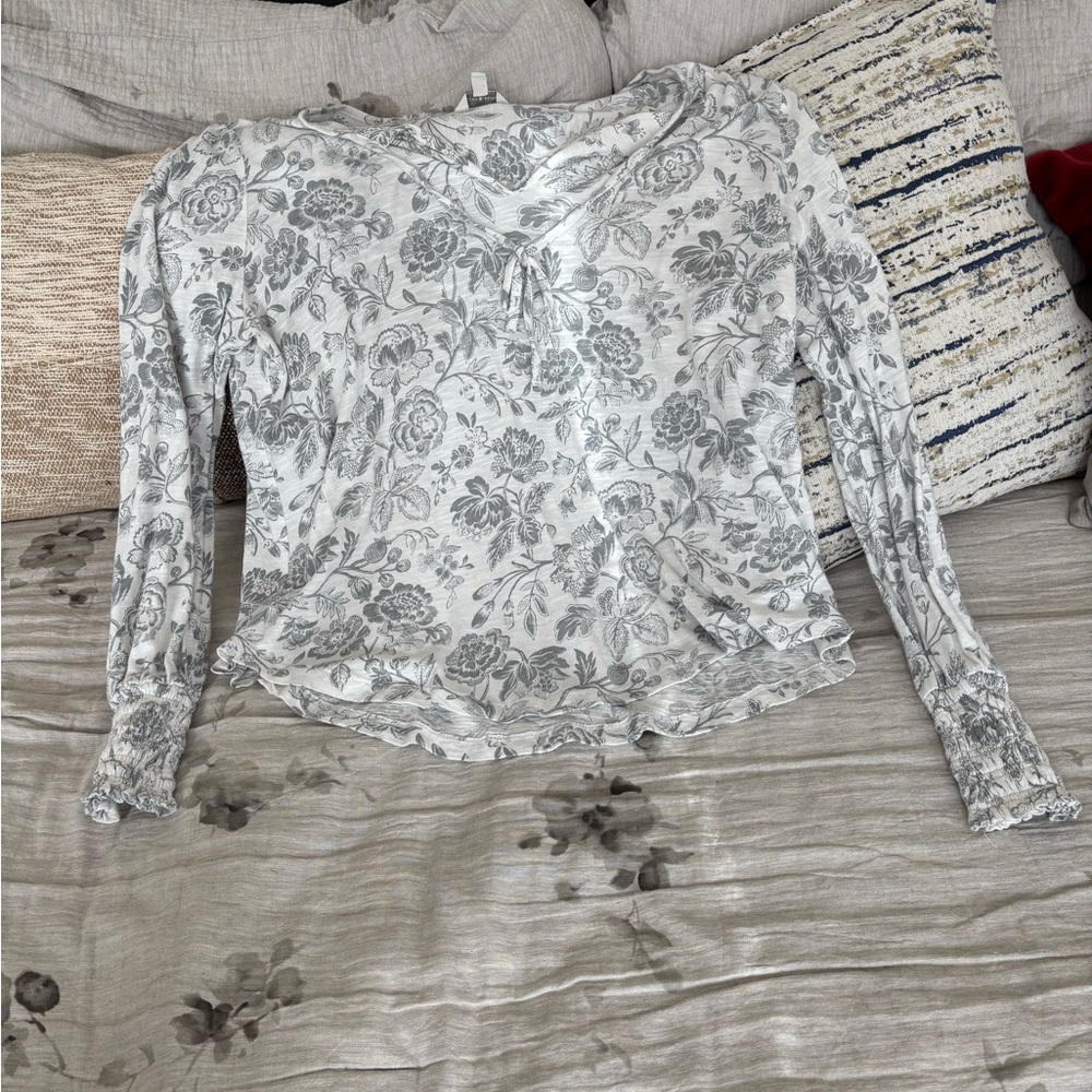 Lucky Brand Floral Gray Women's Top